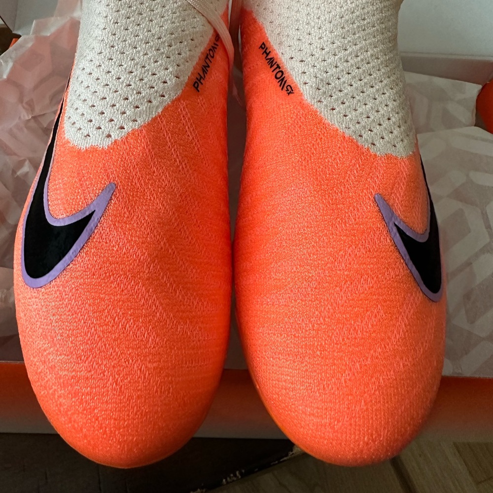 Phantom GX Elite DF FG.  Guava Ice /Black Womens US 8.  New w/bag see photos.